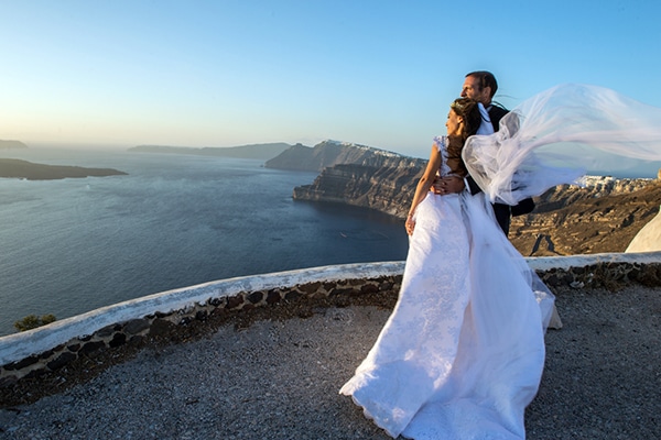 Ρομαντικός καλοκαιρινός γάμος στη Σαντορίνη | Βάλια & Αλέξης