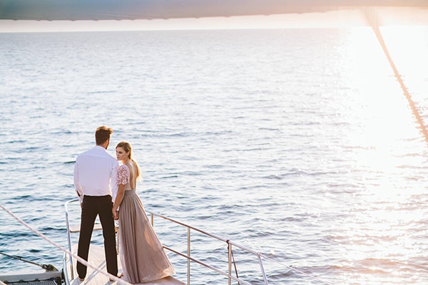 Navy styled wedding inspiration photo shoot