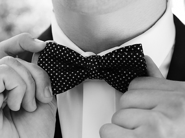 groom-bow-tie