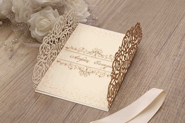lasercut-wedding-invitations-glitter-2