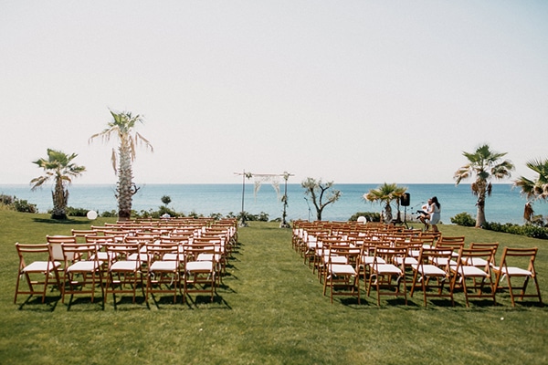 boho-beach-wedding-with-macrame-details-13
