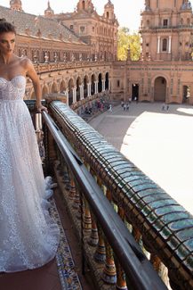 Νυφικό Φόρεμα Berta Bridal