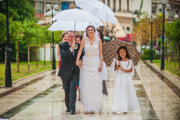 what-do-if-rains-your-wedding-day_02