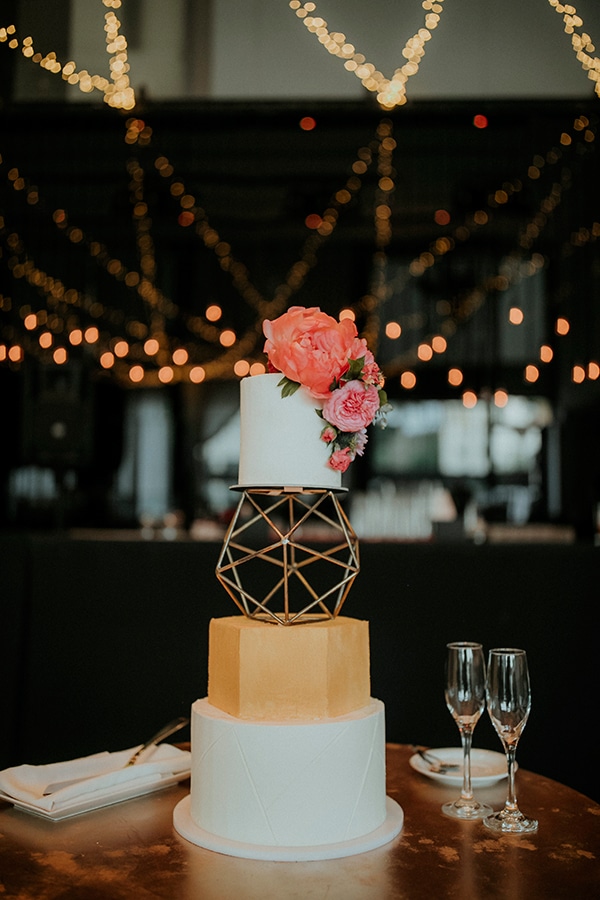 Πρωτότυπη τούρτα γάμου