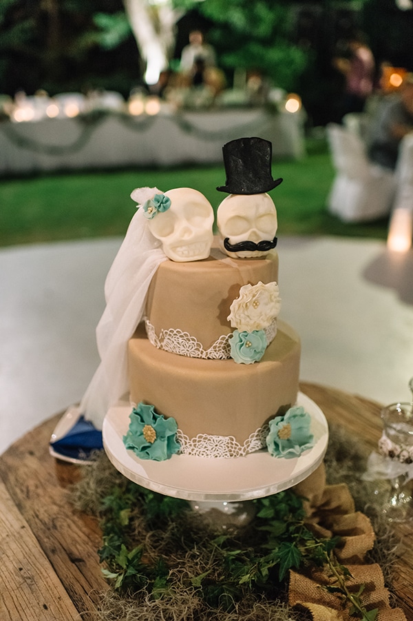 Ιδιαίτερη τούρτα γάμου