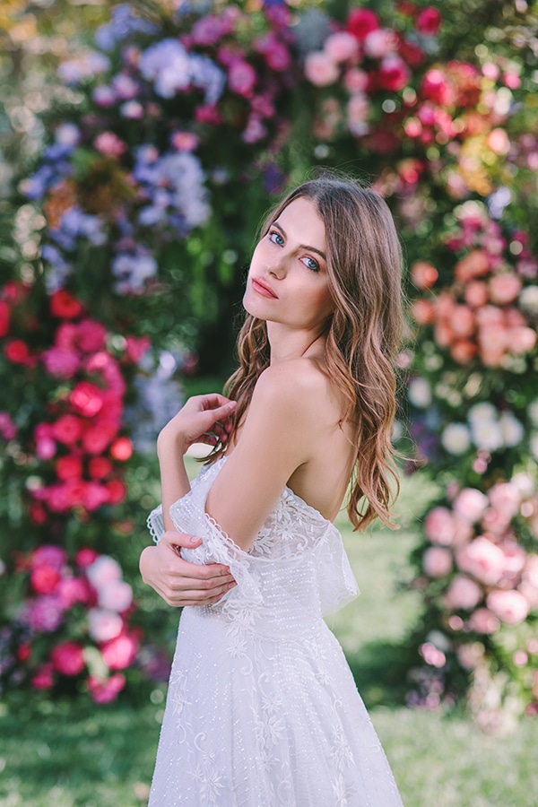 lavish-bridal-shoot-prettiest-flowers_11