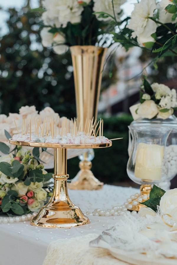 romantic-summer-wedding-white-gold-details_20