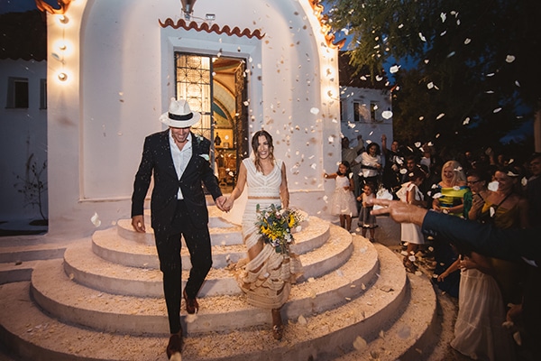 Boho chic γάμος στην Καλαμάτα με ηλιοτρόπια και λουλούδια του αγρού | Κατερίνα & Λάκης