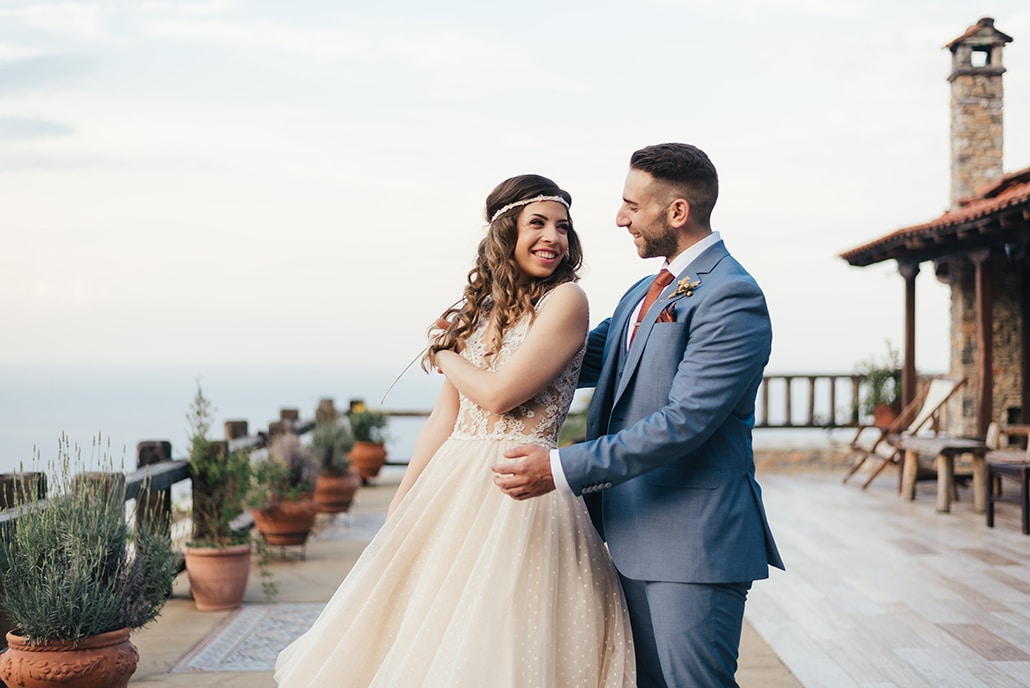 Μποέμ καλοκαιρινός γάμος με στάχυα και ηλίανθους στην Κατερίνη | Ματίνα & Νίκος