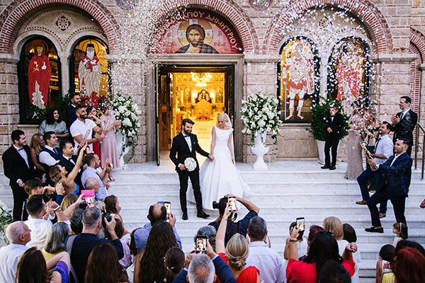 elegant-fall-wedding-serres-crystal-chandeliers-gold-details_11x
