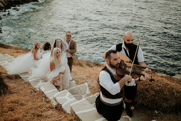 summer-chic-wedding-sifnos-island-olive-bougainvillea_20