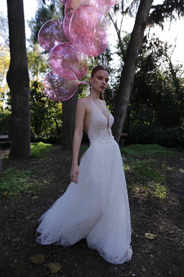 flowy-wedding-creations-ultra-romantic-bridal-look-new-bridal-collection-eleni-kollarou_03x