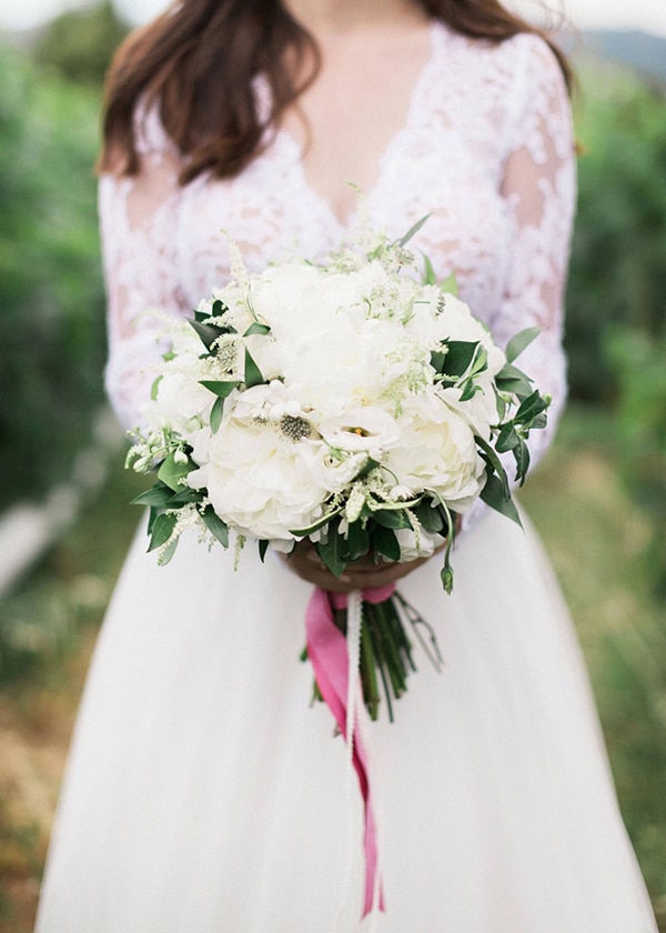 the-most-beautiful-white-bridal-bouquets_01.