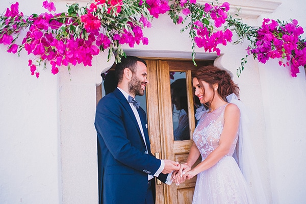 Ο πιο όμορφος καλοκαιρινός γάμος με βουκαμβίλια στη Φολέγανδρο │ Βίλμα & Νίκος