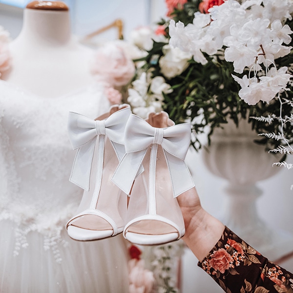 dreamy-bridal-shoes-glamorous-bridal-look_02