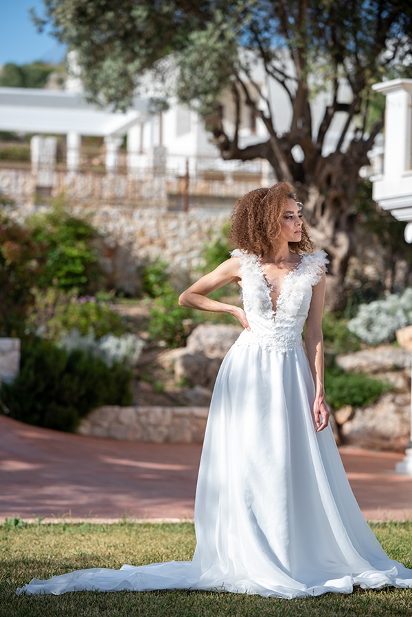 stunning-wedding-dresses-anastasia-deri-bridal-collection-2021_02x