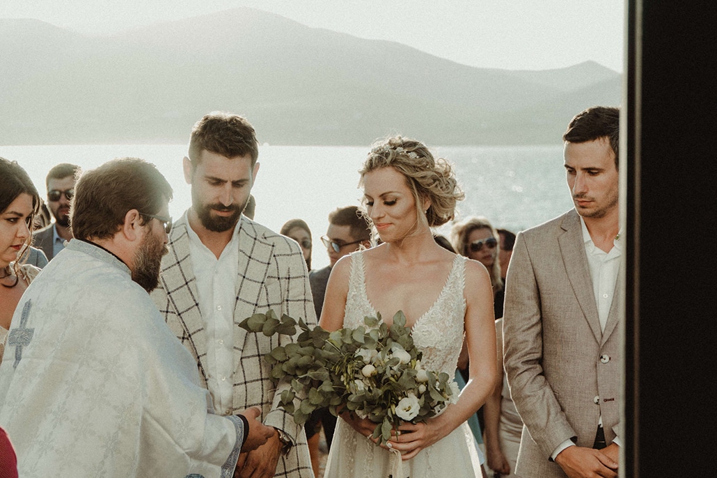Ο πιο ρομαντικός φθινοπωρινός γάμος στην Αντίπαρο με μαγευτική θέα │ Βανέσσα & Γιάννης
