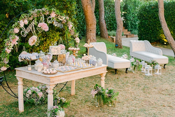 outdoor-summer-wedding-athens-gold-details-succulents_20