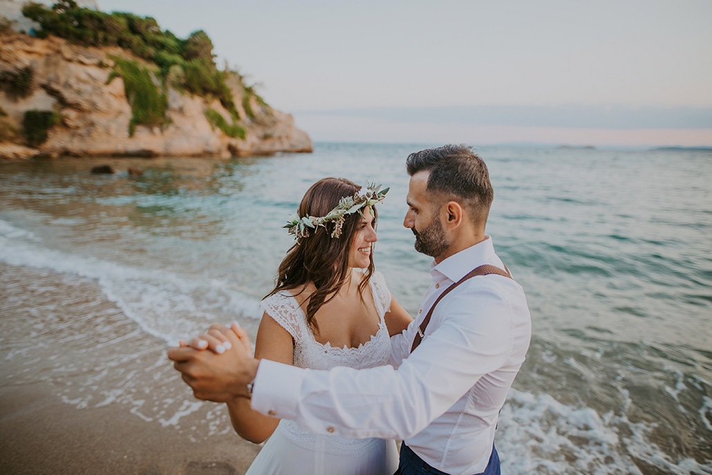 Ρομαντικός καλοκαιρινός γάμος στη Γαλάζια Ακτή με μποέμ λεπτομέρειες | Μαίρη & Σπύρος