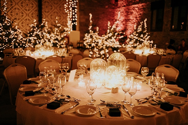 winter-wedding-glamorous-festive-decoration_10