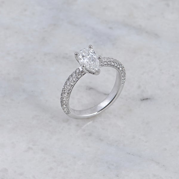 unique-elegant-engagement-rings_02