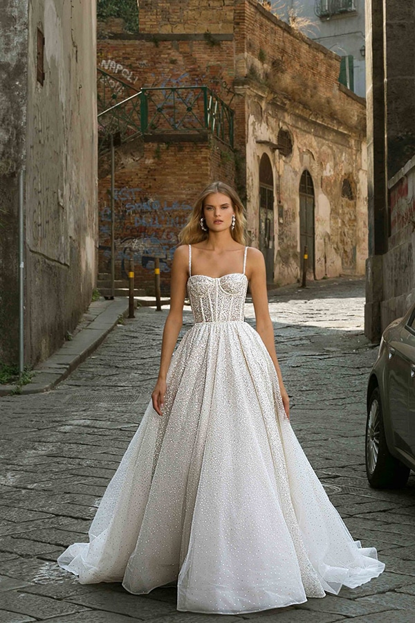 stylish-wedding-dresses-berta-ultra-femine-bridal-look_01