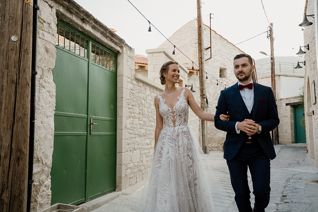 Πανέμορφος καλοκαιρινός γάμος στην ορεινή Κύπρο με τριαντάφυλλα και λυσίανθο │ Παυλίνα & Παναγιώτης
