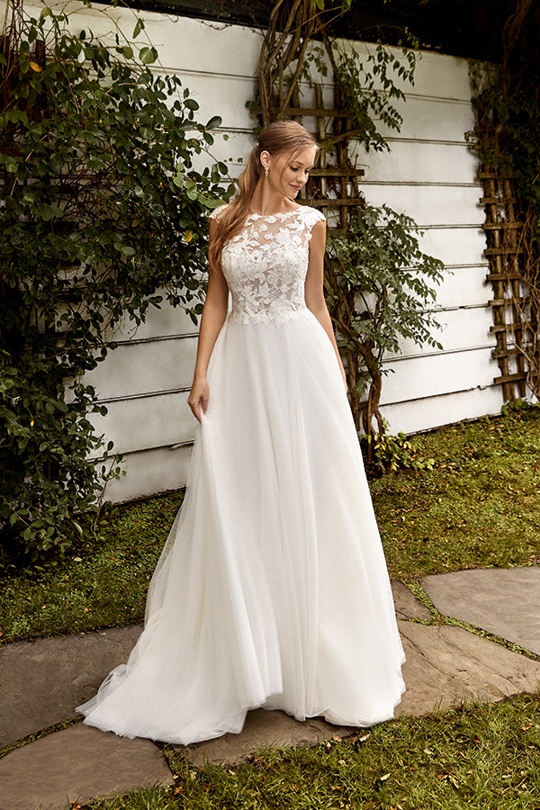 fairytale-wedding-gowns-justin-alexander-gorgeous-bridal-look_05