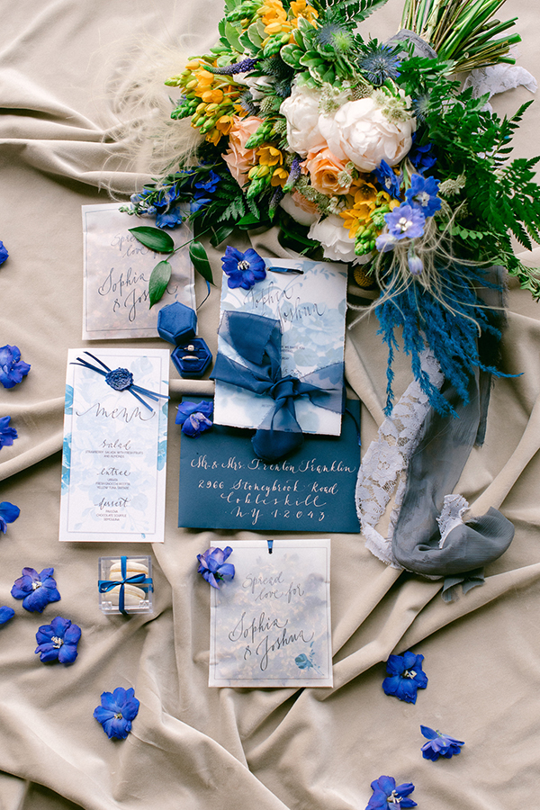 modern-styled-shoot-impressive-arrangements-orchids-roses-freesias-vivid-hues-blue_08w