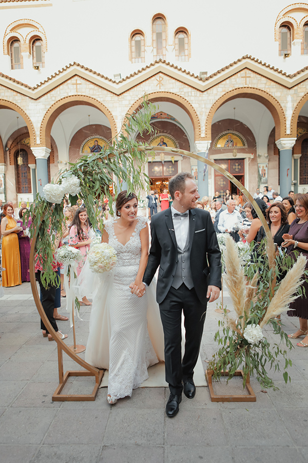stunning-wedding-larisa-beautiful-floral-design-elegant-details_02