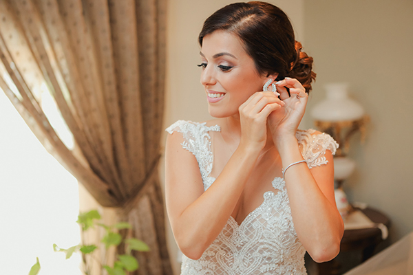 stunning-wedding-larisa-beautiful-floral-design-elegant-details_06