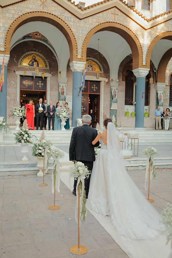 stunning-wedding-larisa-beautiful-floral-design-elegant-details_19