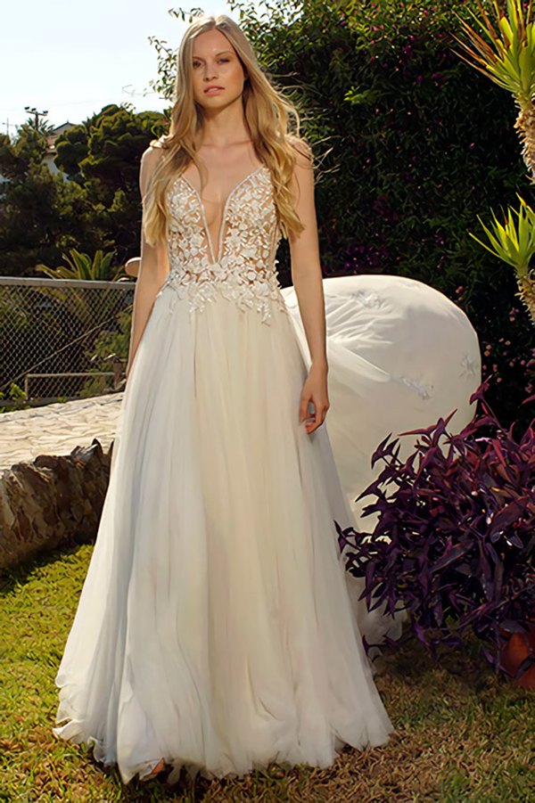 elegant-wedding-dresses-anastasia-aravani-bridal-couture-stylish-look_19