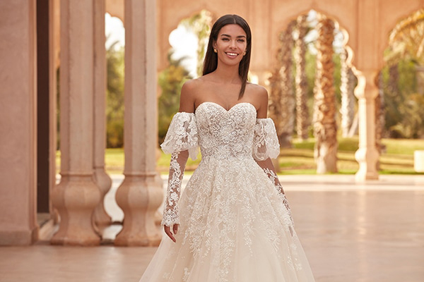 gorgeous-wedding-gowns-demetrios-stunning-bridal-look_01
