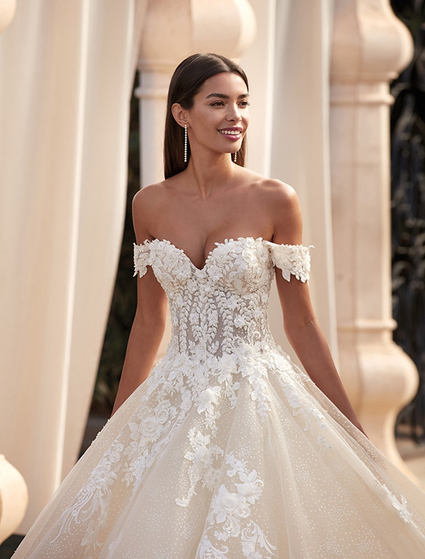 gorgeous-wedding-gowns-demetrios-stunning-bridal-look_01x