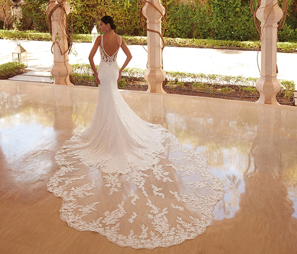 gorgeous-wedding-gowns-demetrios-stunning-bridal-look_06