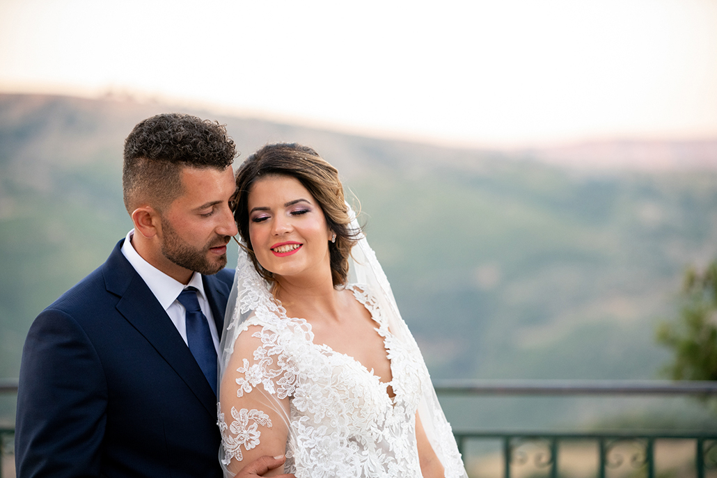 Ρομαντικός καλοκαιρινός γάμος με τριαντάφυλλα και λεβάντα | Δήμητρα & Αλέξανδρος