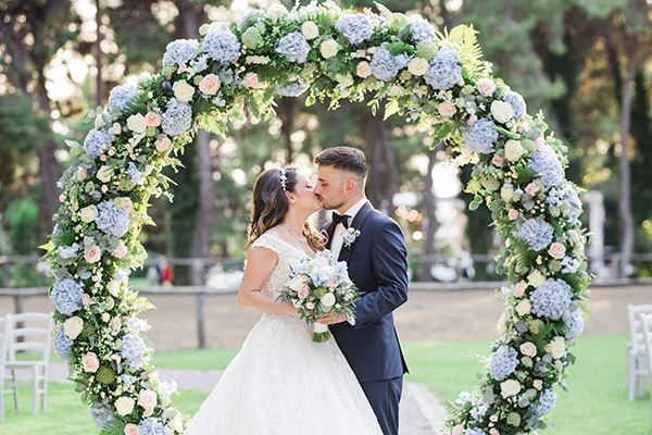 Παραμυθένιος γάμος στη Θεσσαλονίκη με τριαντάφυλλα και ορτανσίες │ Όλγα & Κωνσταντίνος