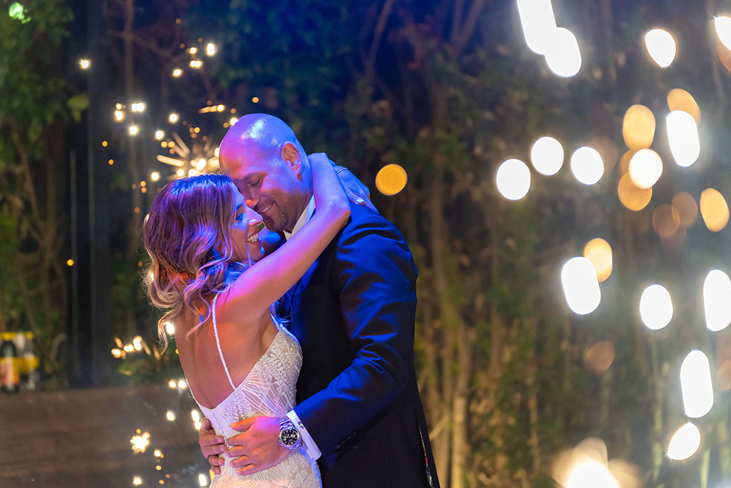 Καλοκαιρινός γάμος στην Αθήνα με εντυπωσιακό ανθοστολισμό │ Chrissy & Harry