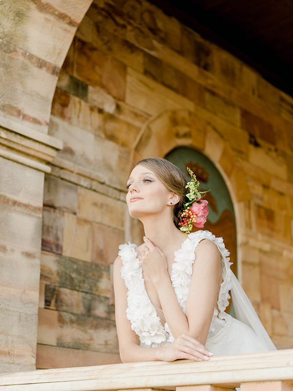 charming-ultra-chic-styled-shoot-hatzi-mansion_06x