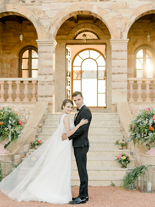 charming-ultra-chic-styled-shoot-hatzi-mansion_11x
