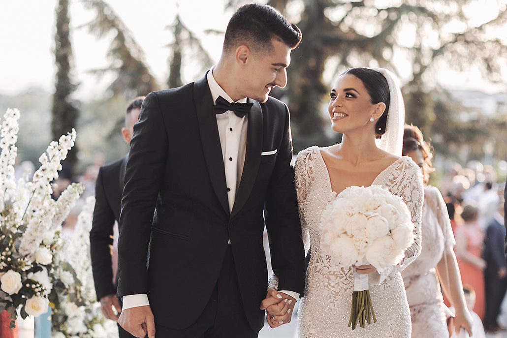 Luxurious γάμος στη Λάρισα με τριαντάφυλλα και παιώνιες│ Δήμητρα & Δημήτρης