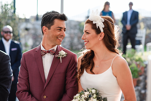 Chic γάμος στην Αθήνα με λευκά άνθη και μπλε touches │ Νατάσα & Γιάννης