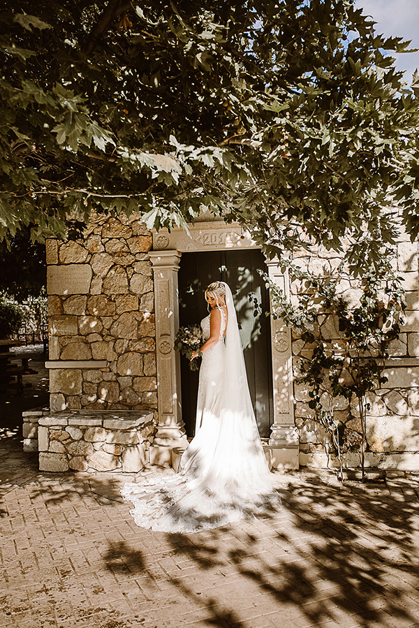 destinantion-wedding-crete-eucalyptus-white-blooms_05