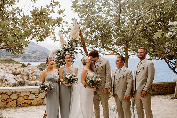 destinantion-wedding-crete-eucalyptus-white-blooms_13