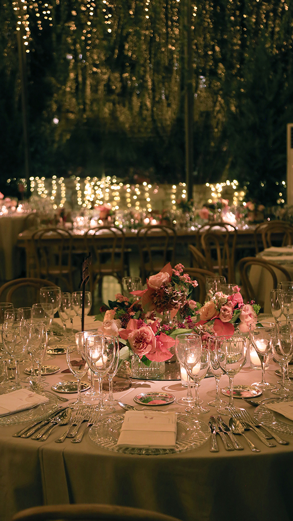 luxurious-wedding-decoration-ideas-candle-lights-romantic-atmosphere_02