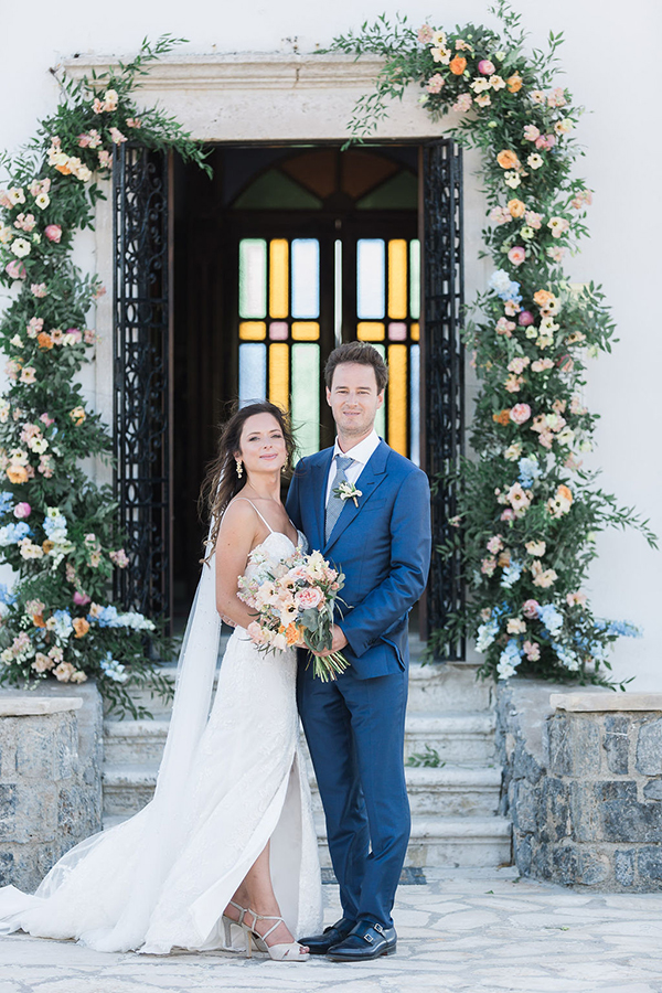 romantic-corfu-wedding-stunning-florals-orange-blue-hues_29