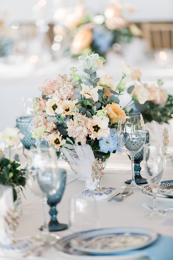 romantic-corfu-wedding-stunning-florals-orange-blue-hues_45
