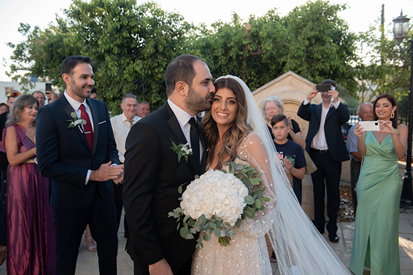 Ένας ρομαντικός φθινοπωρινός γάμος στη Λεμεσό με λευκές ορτανσίες │ Γεωργία & Kωνσταντίνος