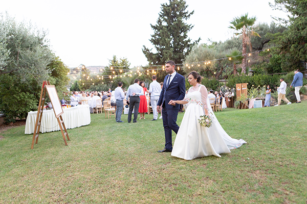 rustic-wedding-crete-florals-pastel-tones_22